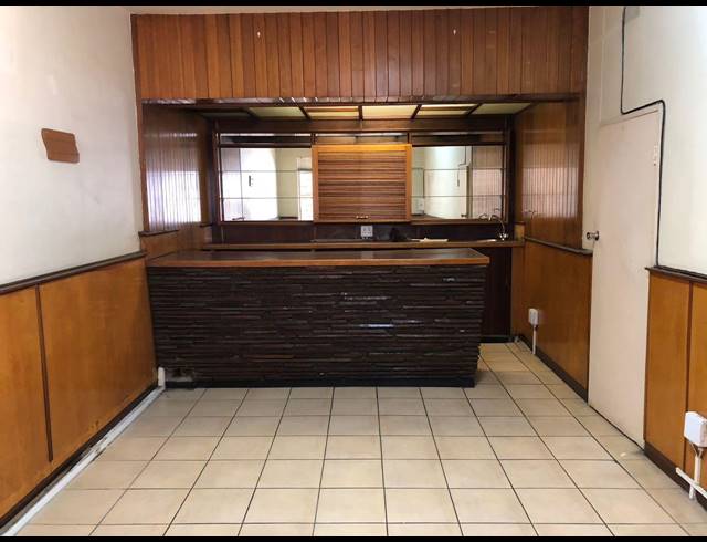 3,300M² WAREHOUSE FOR SALE IN GERMISTON CENTRAL